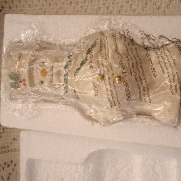 LENOX HAPPY HOLLY DAYS SNOWMAN VOTIVE 6 1/2" TALL NEW IN BOX - Picture 3 of 7